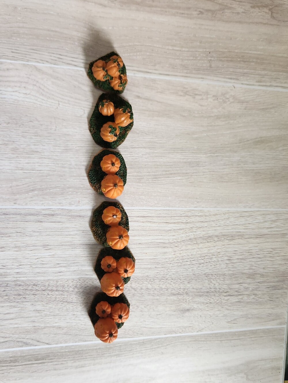 Lemax Spooky Town Pumpkin Patch Clusters Set of 6 Halloween Village Accessories